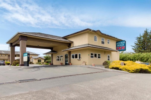 Anchor Beach Inn image 11