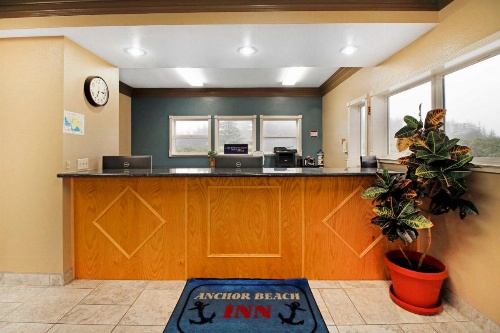 Anchor Beach Inn image 16