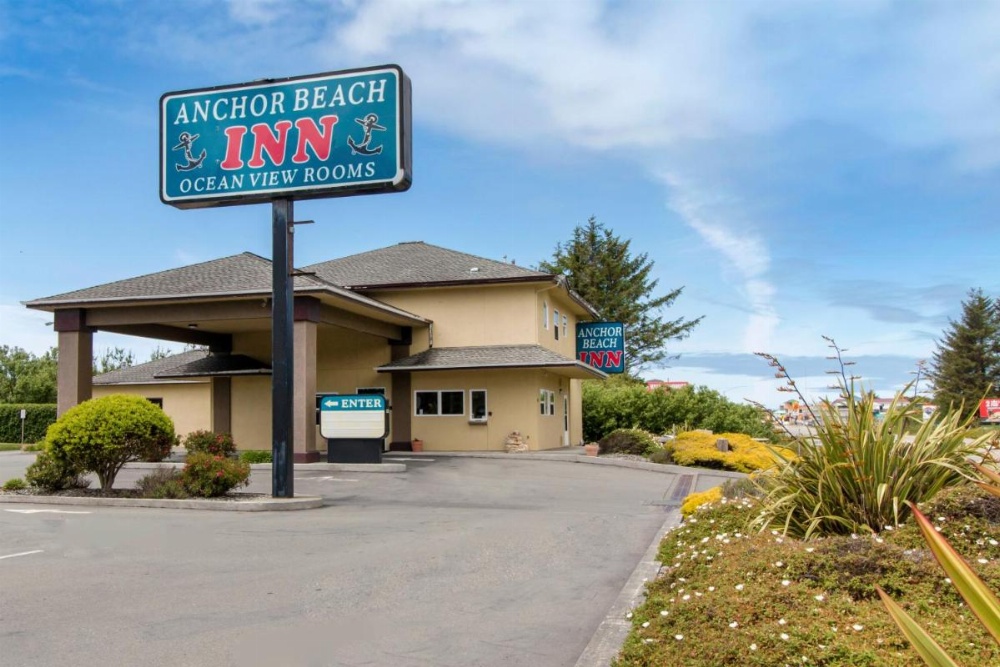 Anchor Beach Inn Image 33