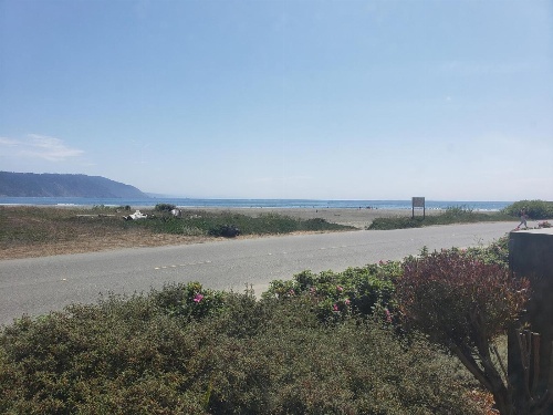 Anchor Beach Inn image 4
